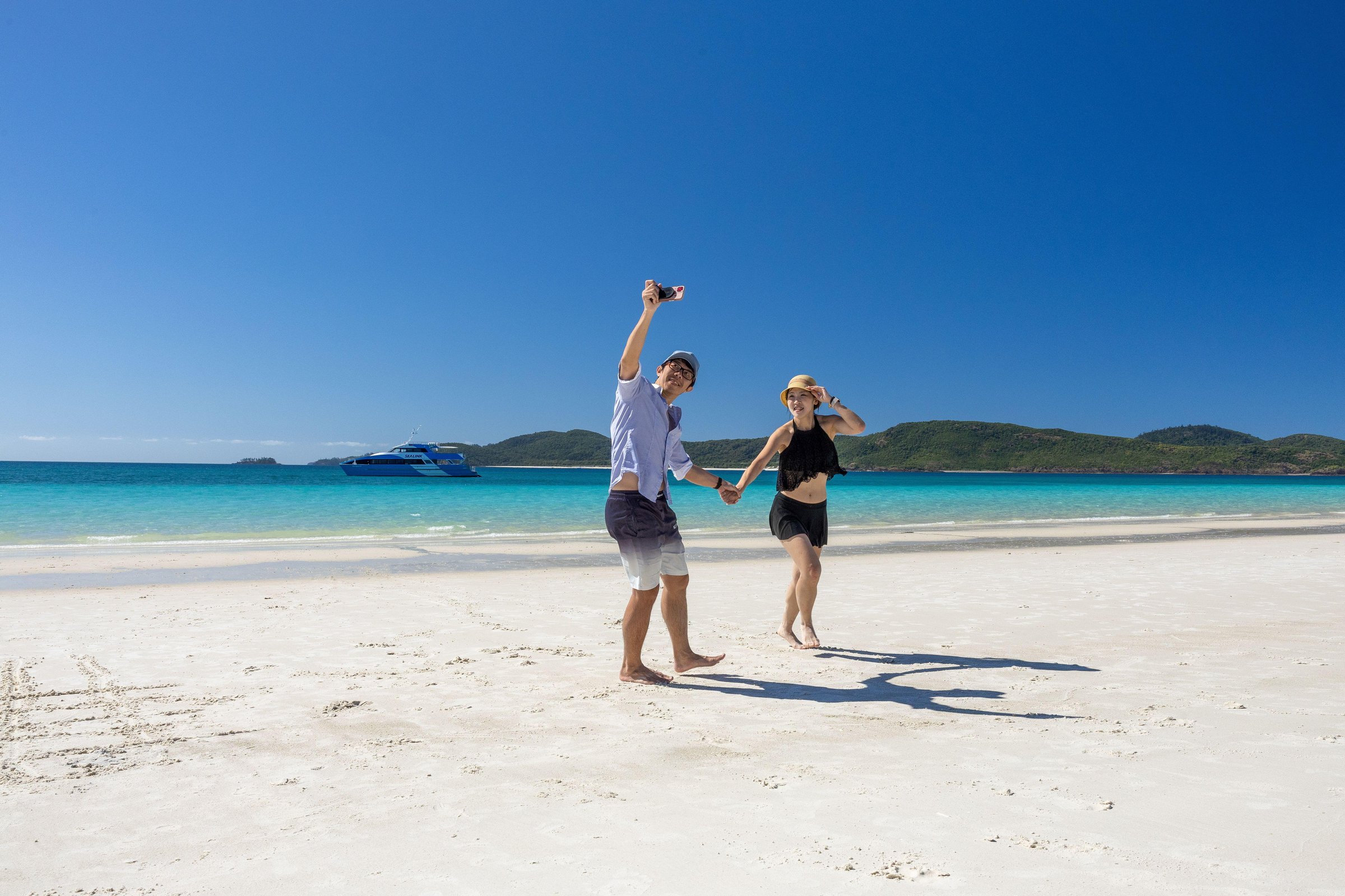 Airlie Beach: Hill Inlet Lookout and Whitehaven Beach Cruise
