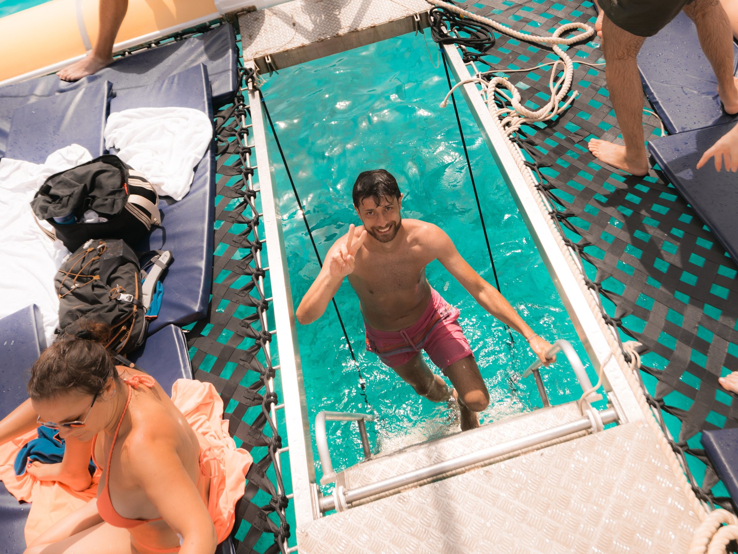 Comino: Blue Lagoon Catamaran Cruise with Lunch and Open Bar