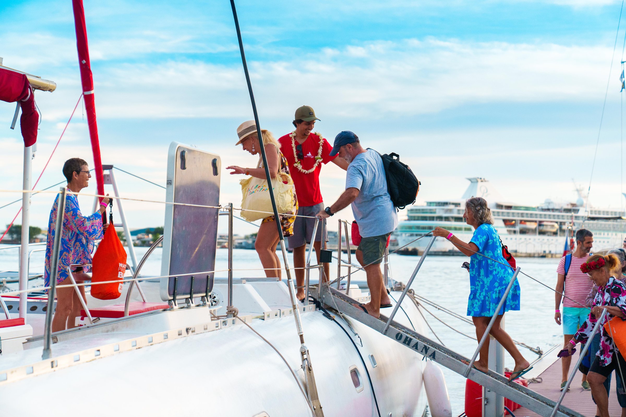From Tahiti: Tetiaroa Island Tour by Sailing Catamaran