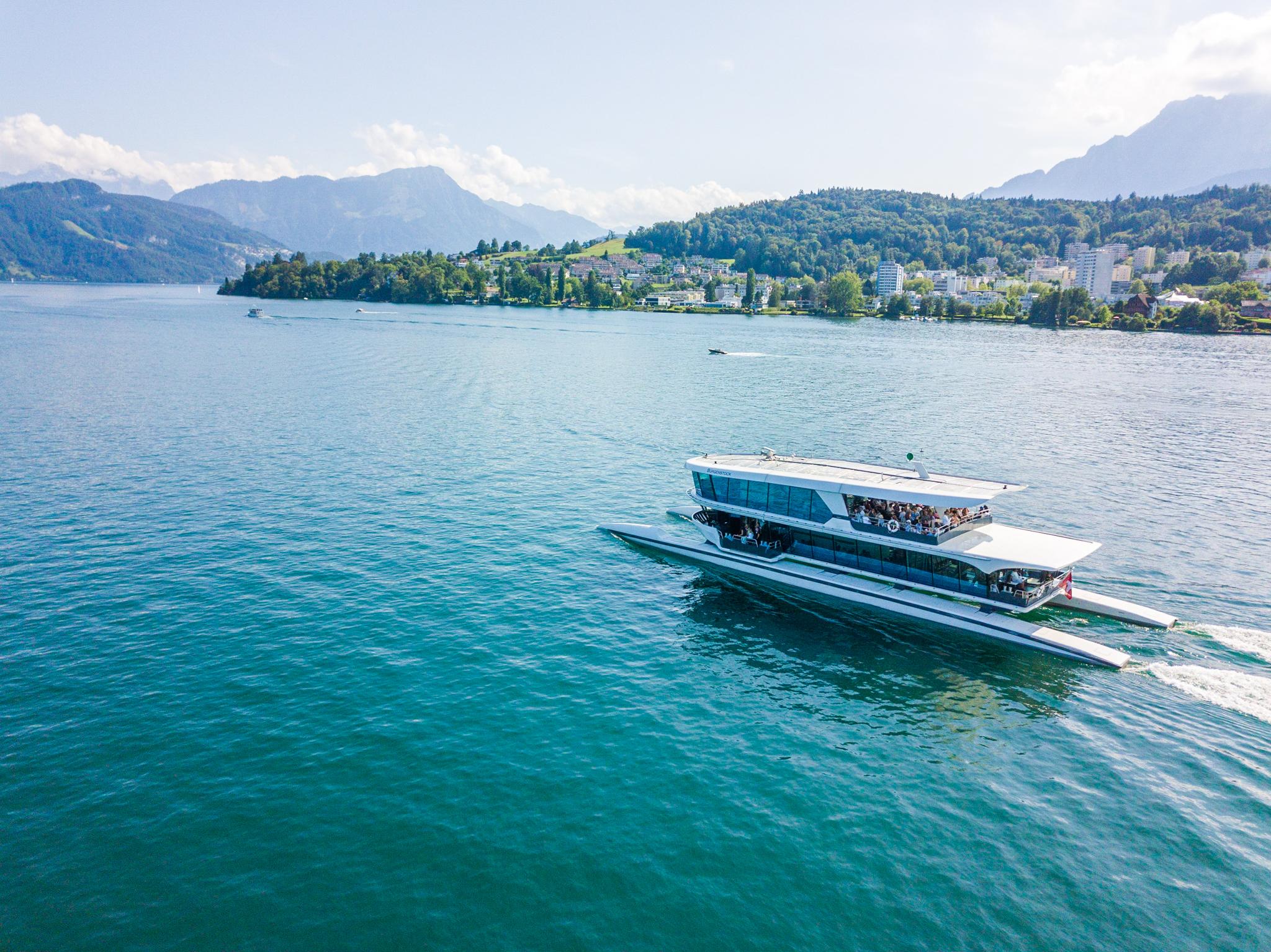 Lucerne: Round-Trip Catamaran Cruise on Lake Lucerne