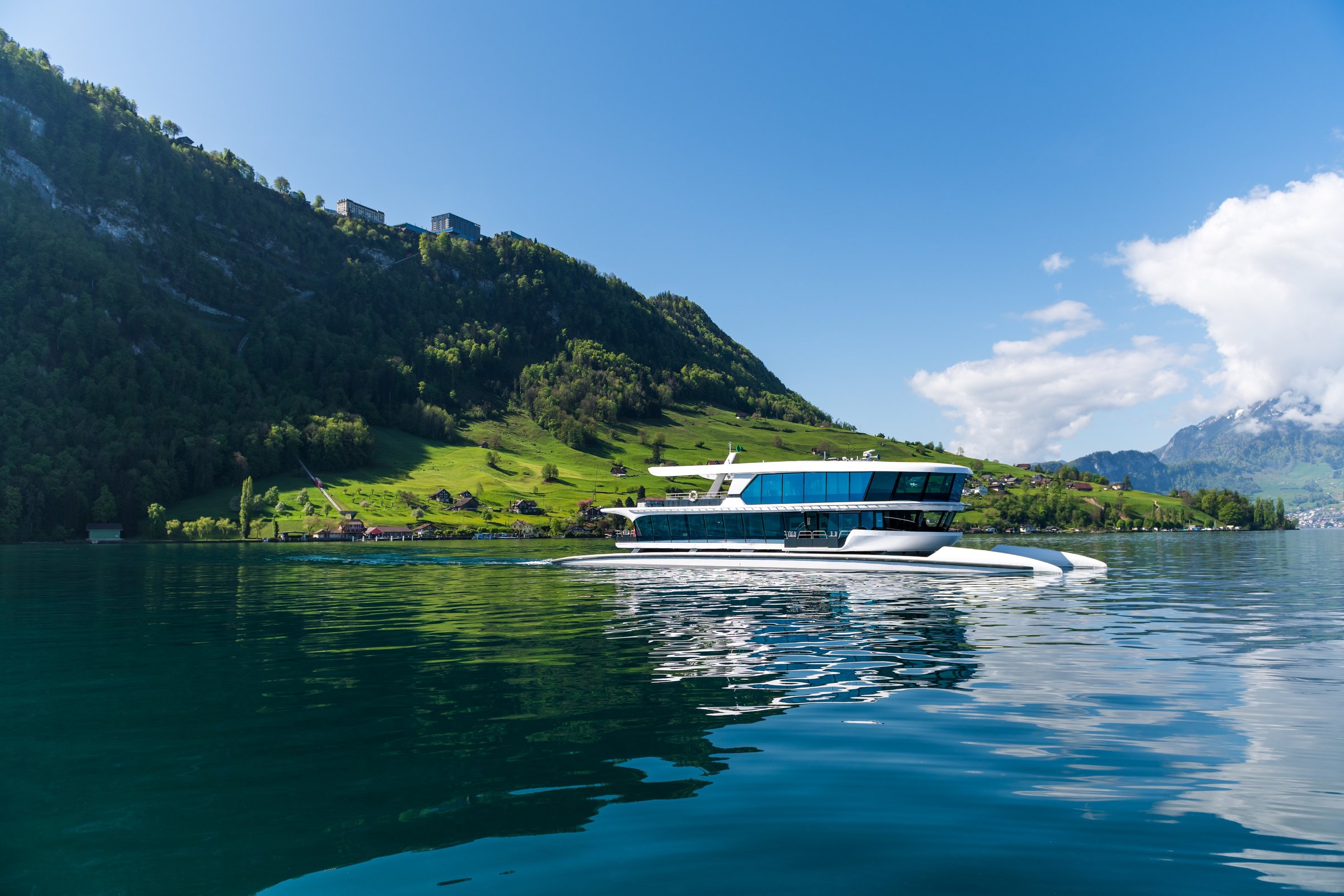 Lucerne: Round-Trip Catamaran Cruise on Lake Lucerne