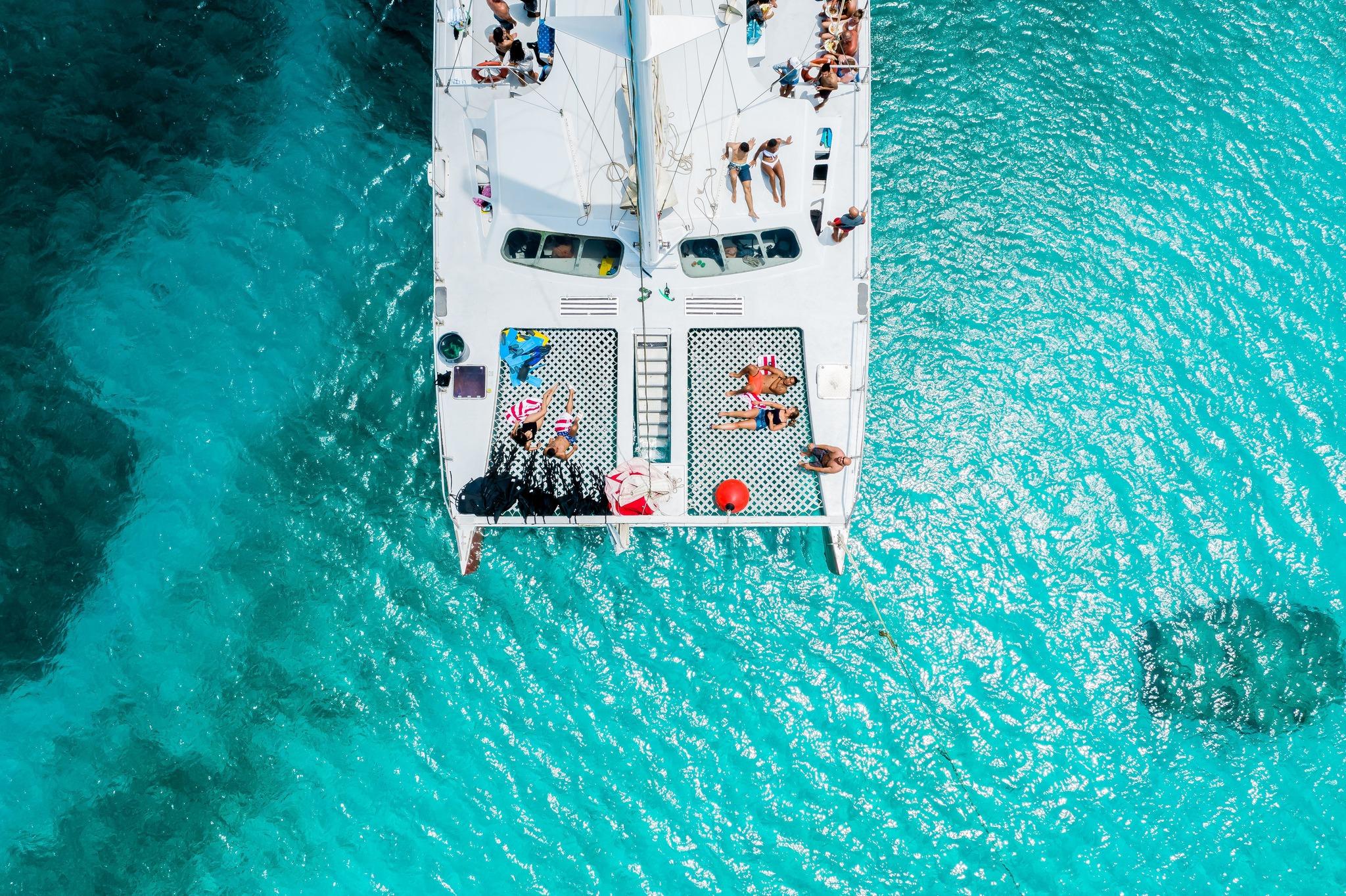Mauritius: Catamaran Cruise to Ile Aux Cerfs with BBQ Lunch