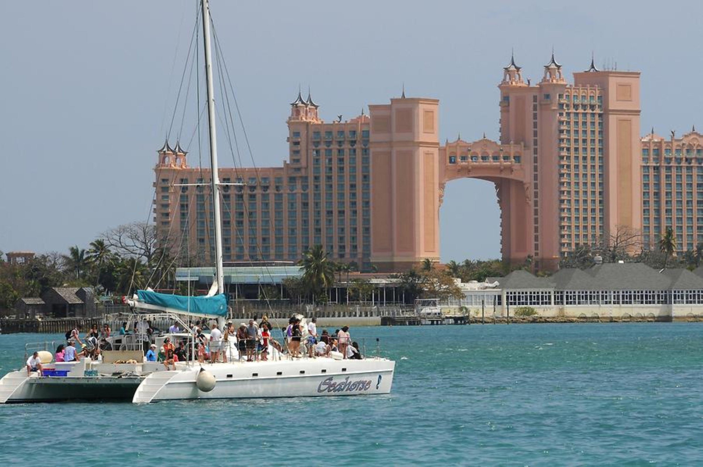 Nassau: Catamaran Sail and Snorkel Tour