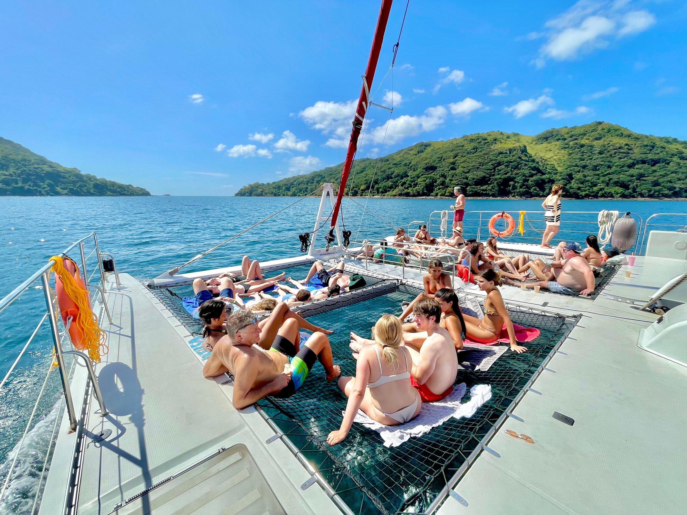 Panama: Taboga Island Catamaran Cruise with Lunch & Open Bar
