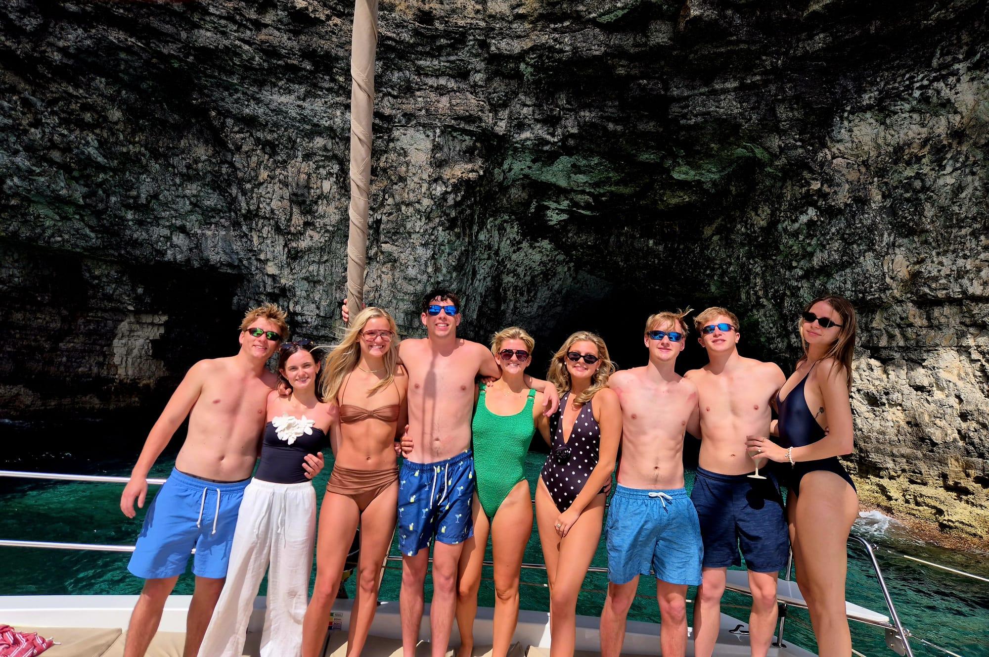 St. Paul's Bay: Half-Day Scenic Catamaran Tour with Drinks